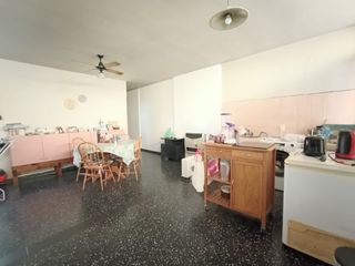 Foto 5 de VENDO AMPLIA CASA EN VENTA - ZONA EXHIPODROMO -