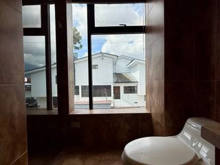 Foto 10 de OFICINA COMERCIAL EN RENTA- AV. GALO PLAZA LASSO FRENTE A HYUNDAI