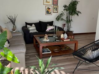 Foto 5 de MODERNA CASA CON PISCINA Y RECIÉN REMODELADA
