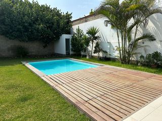 Foto 2 de MODERNA CASA CON PISCINA Y RECIÉN REMODELADA