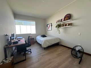 Foto 12 de MODERNA CASA CON PISCINA Y RECIÉN REMODELADA