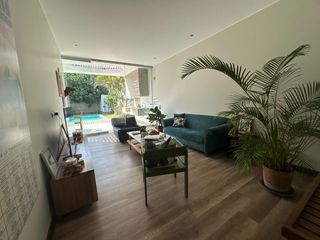 Foto 13 de MODERNA CASA CON PISCINA Y RECIÉN REMODELADA