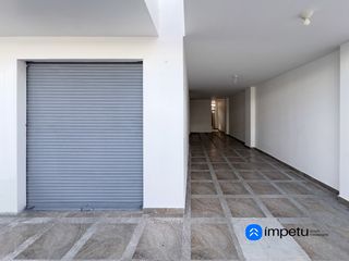 Foto 4 de En venta casa rentera con local comercial y cuatro departamentos