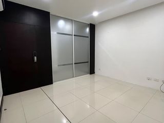 Foto 3 de Murano Hermosa Oficina en venta, Parque central