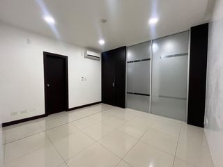Foto 9 de Murano Hermosa Oficina en venta, Parque central