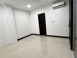 Foto 11 de Murano Hermosa Oficina en venta, Parque central