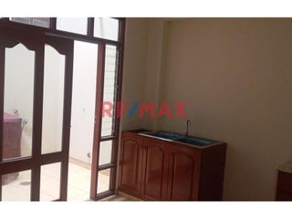 Foto 7 de VENDO CASA  02 PISOS AT 160M2  AC 236M2 OPORTUNIDAD  SMP