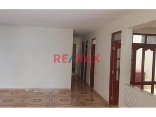 Foto 10 de VENDO CASA  02 PISOS AT 160M2  AC 236M2 OPORTUNIDAD  SMP