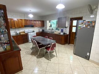 Foto 6 de Alquiler De Casa / Local En La Molina – Zonificacion Cv Ideal Para Vivienda O Negocio