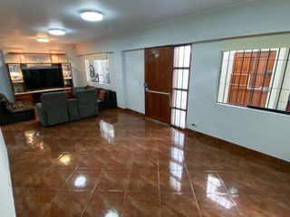 Foto 3 de Alquiler De Casa / Local En La Molina – Zonificacion Cv Ideal Para Vivienda O Negocio