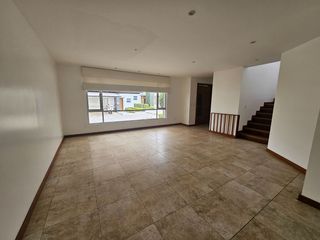 Foto 1 de Cumbaya, Sector Colegio Menor, Moderna Casa, Conjunto Privado