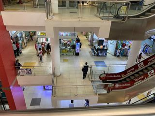 Foto 2 de VENDO TIENDA COMERCIAL EN GAMARRA MALL GAMA MODA