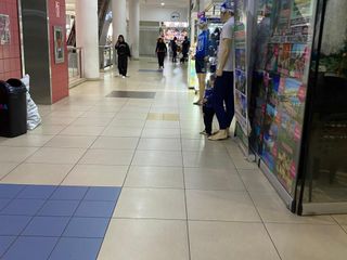 Foto 3 de VENDO TIENDA COMERCIAL EN GAMARRA MALL GAMA MODA