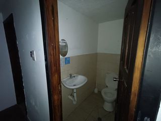 Foto 15 de Casa Comercial en venta - La Mariscal