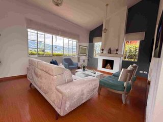 Foto 3 de VENTA DE CASA EN LA ALHAMBRA