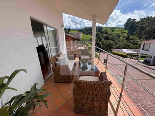 Foto 11 de VENTA DE CASA EN LA ALHAMBRA