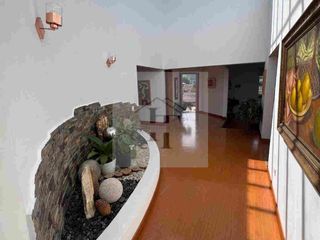 Foto 2 de VENTA DE CASA EN LA ALHAMBRA
