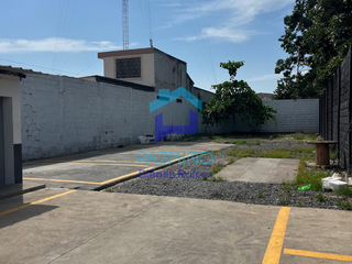 Foto 5 de LOCAL EN RENTA IDEAL PARA LUBRICADORA, MECÁNICA O CUALQUIER TIPO DE TALLER