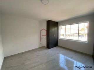 Foto 12 de Se Arrienda Apartamento En La Floresta, Medellin