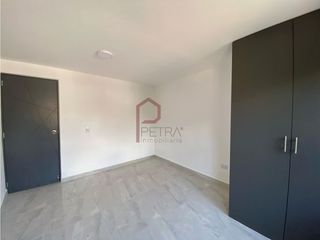 Foto 14 de Se Arrienda Apartamento En La Floresta, Medellin