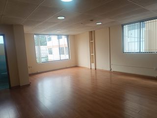 Foto 5 de Oficina en Alquiler / Quito tenis/ Quito Norte.