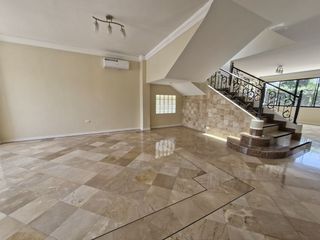 Foto 5 de CASA EN ALQUILER EL PORTÓN DE LAS LOMAS