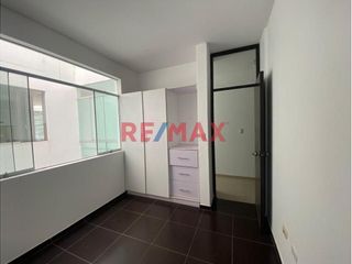 Foto 11 de Departamento En Venta En Urb. Miraflores // ID: 1132423