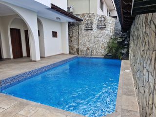 Foto 2 de CASA EN LAS GARZAS - VENTA CON PISCINA – SAUNA Y VAPOR.