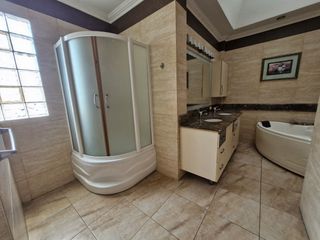 Foto 8 de CASA EN LAS GARZAS - VENTA CON PISCINA – SAUNA Y VAPOR.