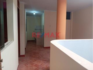 Foto 1 de Casa En Venta En La Esperanza 136.3M2 A Una Cuadra De La Av Condorcanqui