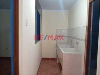 Foto 4 de Casa En Venta En La Esperanza 136.3M2 A Una Cuadra De La Av Condorcanqui