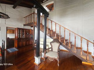 Foto 10 de Vendo Casa Independiente de 5 Dormitorios en Monteserrin