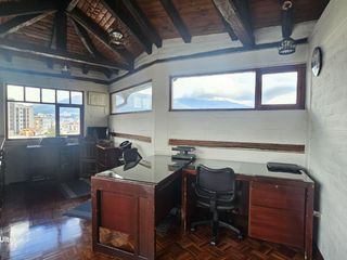 Foto 3 de Vendo Casa Independiente de 5 Dormitorios en Monteserrin