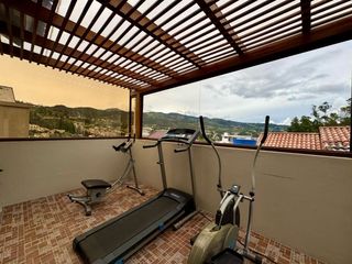 Foto 17 de En Venta Casa a 2 cuadras de la Universidad Católica de Azogues