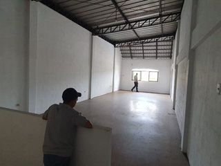 Foto 5 de ¡SE ALQUILA LOCAL COMERCIAL EN PARQUE INDUSTRIAL