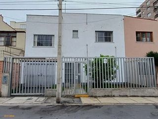 Foto 4 de Se ALQUILA casa para Uso Comercial en MIRAFLORES!
