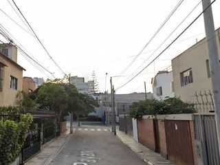 Foto 5 de Se ALQUILA casa para Uso Comercial en MIRAFLORES!