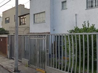 Foto 6 de Se ALQUILA casa para Uso Comercial en MIRAFLORES!