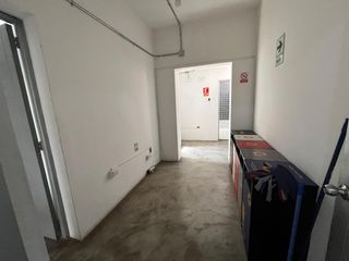 Foto 12 de Se ALQUILA casa para Uso Comercial en MIRAFLORES!