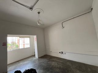 Foto 14 de Se ALQUILA casa para Uso Comercial en MIRAFLORES!
