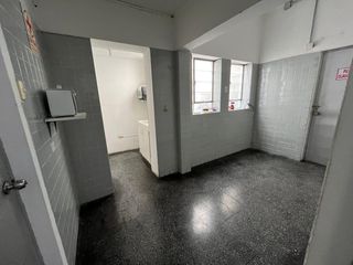 Foto 16 de Se ALQUILA casa para Uso Comercial en MIRAFLORES!