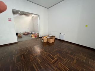 Foto 3 de Se ALQUILA casa para Uso Comercial en MIRAFLORES!