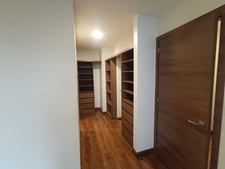 Foto 16 de Departamento 3 Hab en Renta 166 mtrs con piscina, gym,  Eloy Alfaro Entr Catalina Aldaz y Av Portugal. Sector Bellavista
