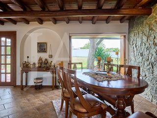 Foto 4 de Venta o Renta de Casa con Suite Independiente y Amplio Terreno en Nayón.