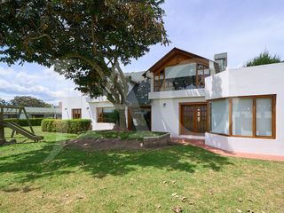 Foto 14 de Venta o Renta de Casa con Suite Independiente y Amplio Terreno en Nayón.
