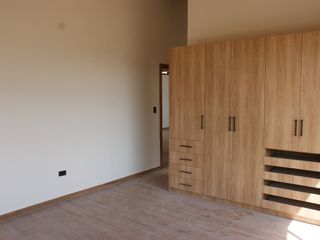 Foto 14 de Renta - Arriendo - Casa - Nueva - Tumbaco - Urbanización las Peñas