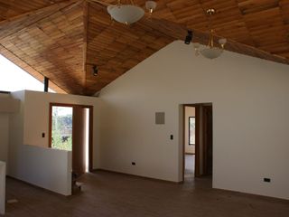 Foto 3 de Renta - Arriendo - Casa - Nueva - Tumbaco - Urbanización las Peñas
