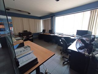 Foto 10 de SE VENDE LOCAL COMERCIAL CON EXCELENTE UBICACION EN SJL