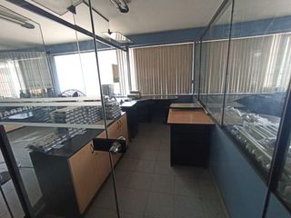 Foto 12 de SE VENDE LOCAL COMERCIAL CON EXCELENTE UBICACION EN SJL