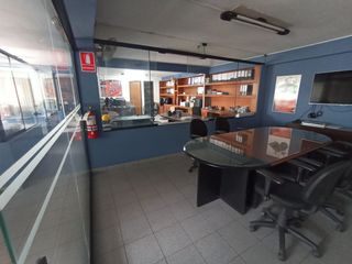 Foto 13 de SE VENDE LOCAL COMERCIAL CON EXCELENTE UBICACION EN SJL